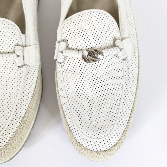 VANELI Quarzi Womens 7.5N (AA) White Perforated Espadrille Loafers Flats Preppy - Picture 4 of 13